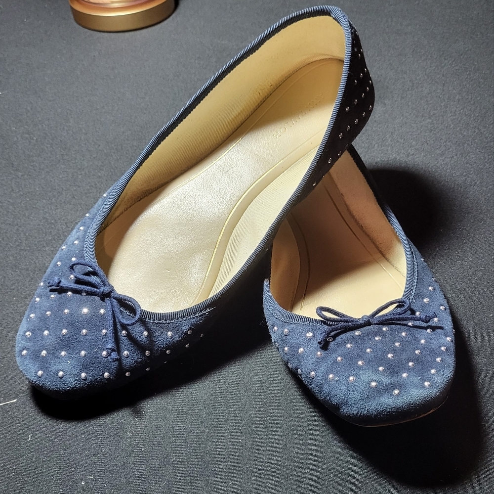 Ann Taylor studded flats